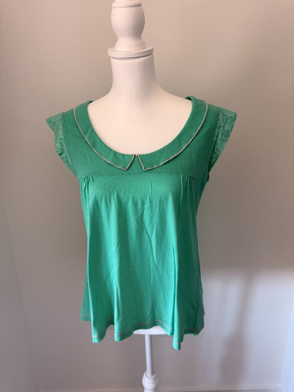 Stewart + Brown 100% organic cotton green short sleeve top